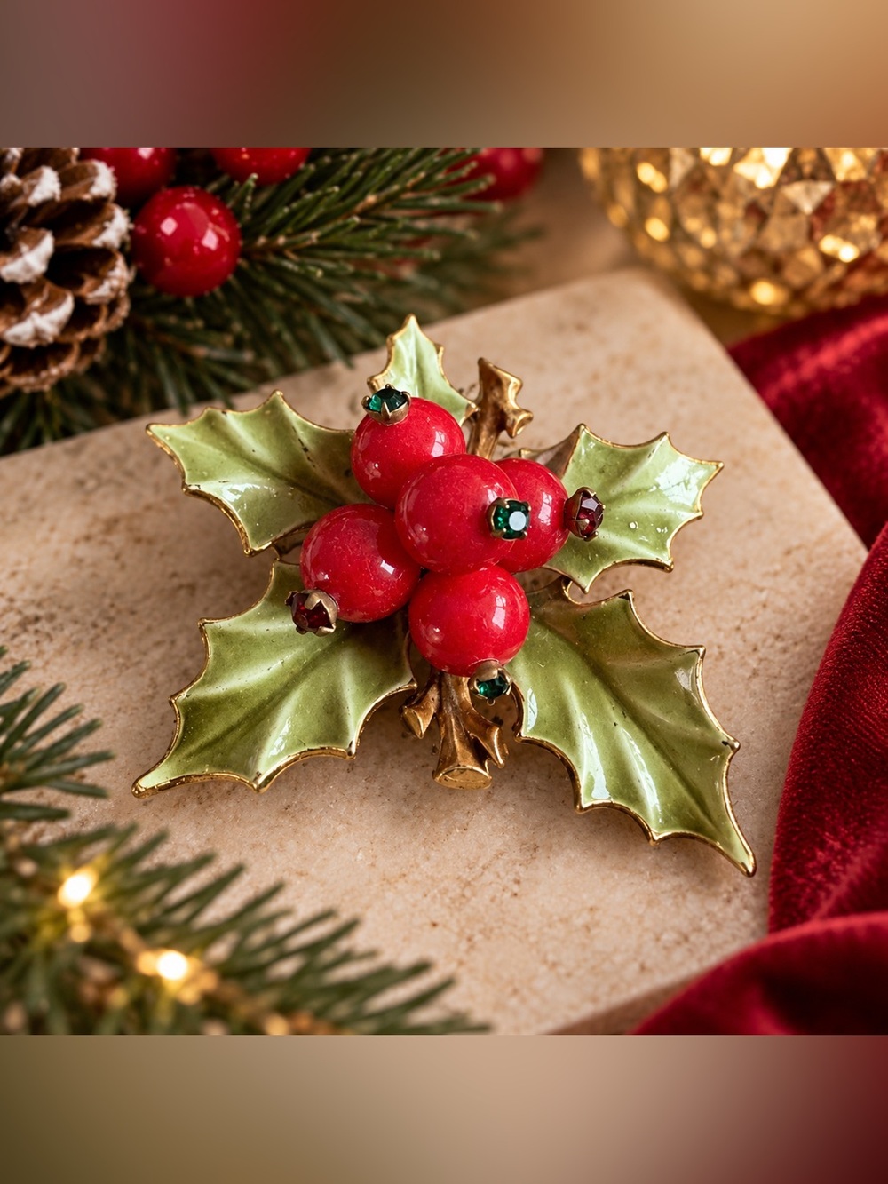 Vintage Christmas Holiday Brooch